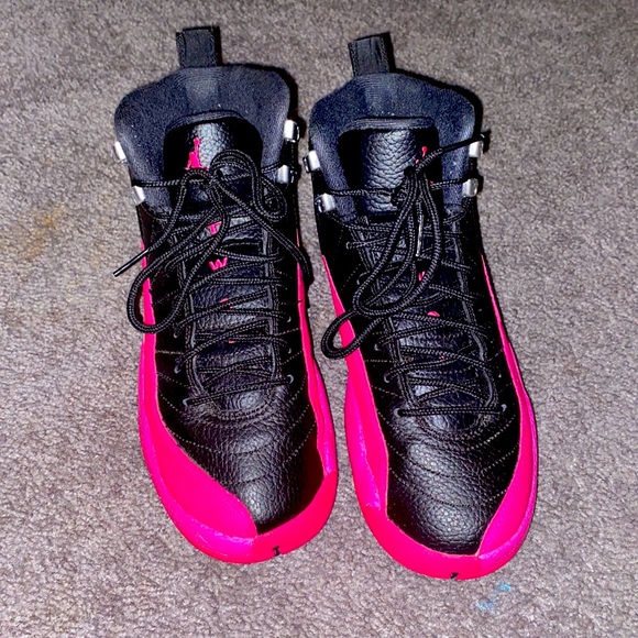 Jordan Shoes - Pink & black Jordan 12’s!